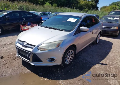2012 Ford Focus Se z USA, uszkodzony, nr VIN 1FAHP3F24CL455631